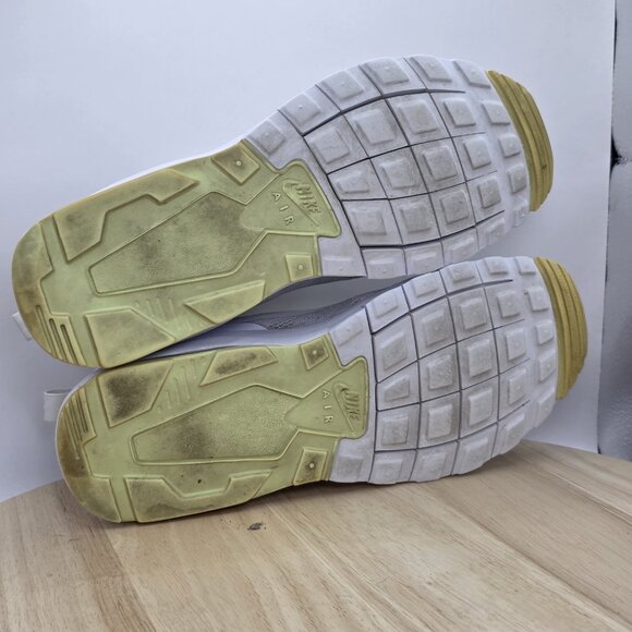 Nike Air Max Motion LW ENG  902853-100 Women's Shoes Size 8.5 - Picture 8 of 9